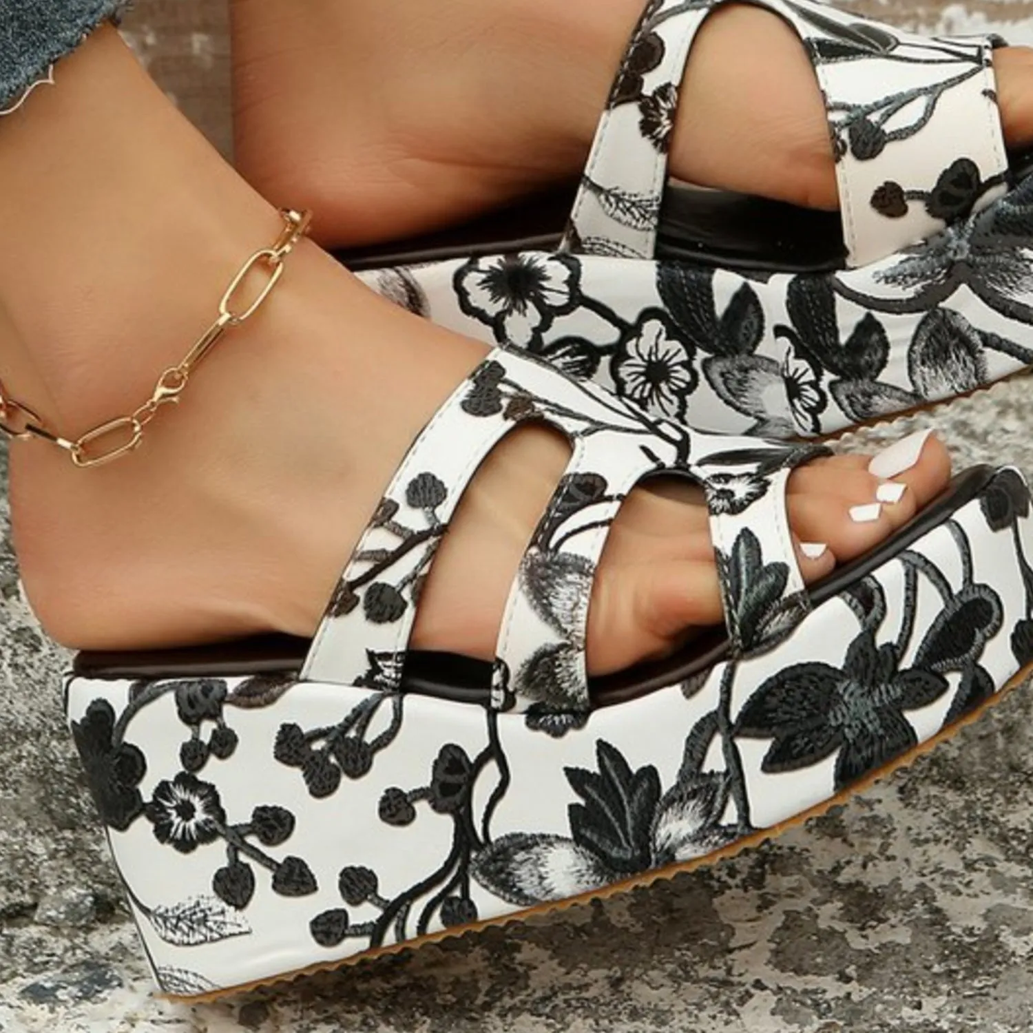 Cutout Floral Peep Toe Wedges Platform Sandals