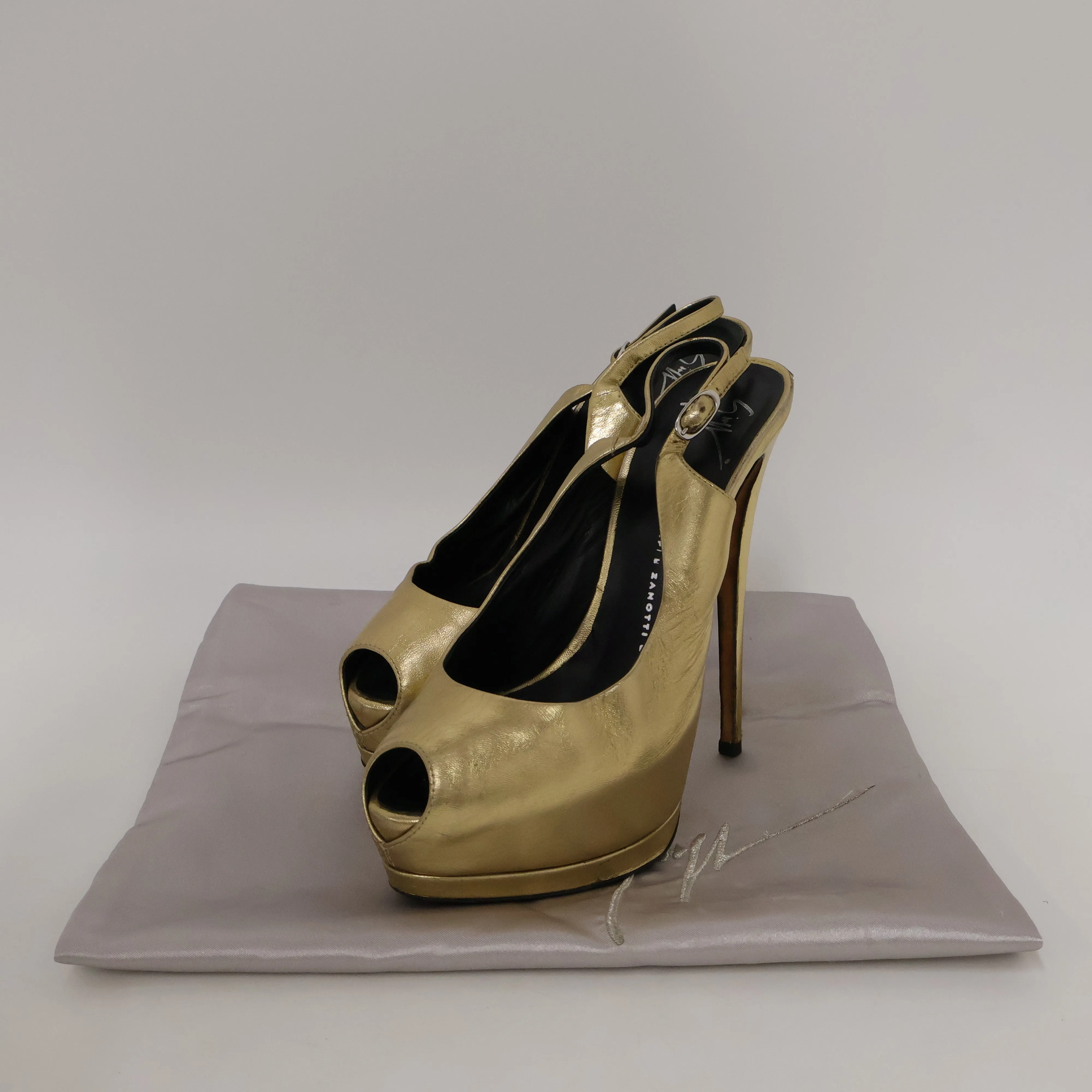 Giuseppe Zanotti Slingback Peep Toe Metallic Gold