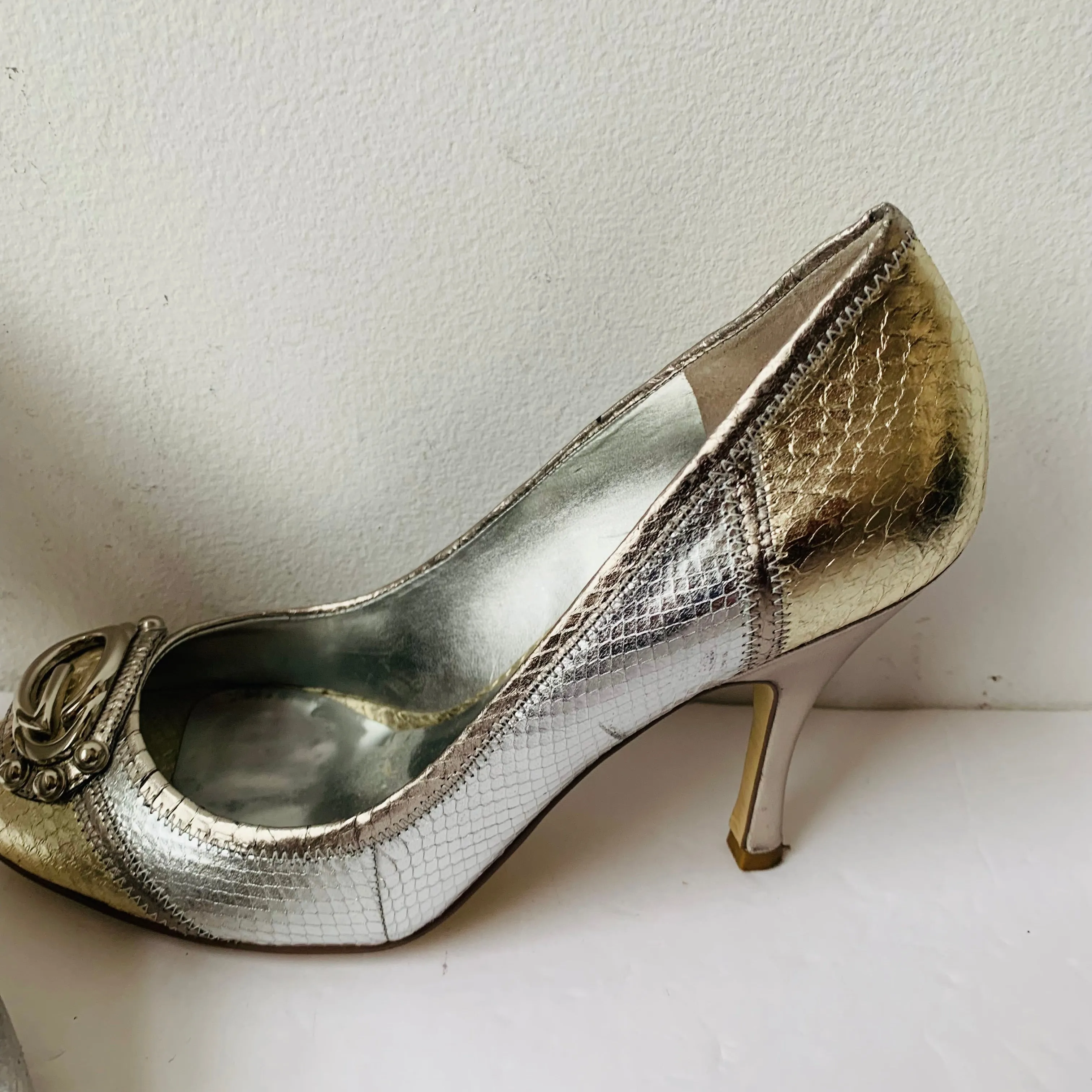 Guess by Marciano Silver/Gold Metallic Peep Toe Heels Size 8.5