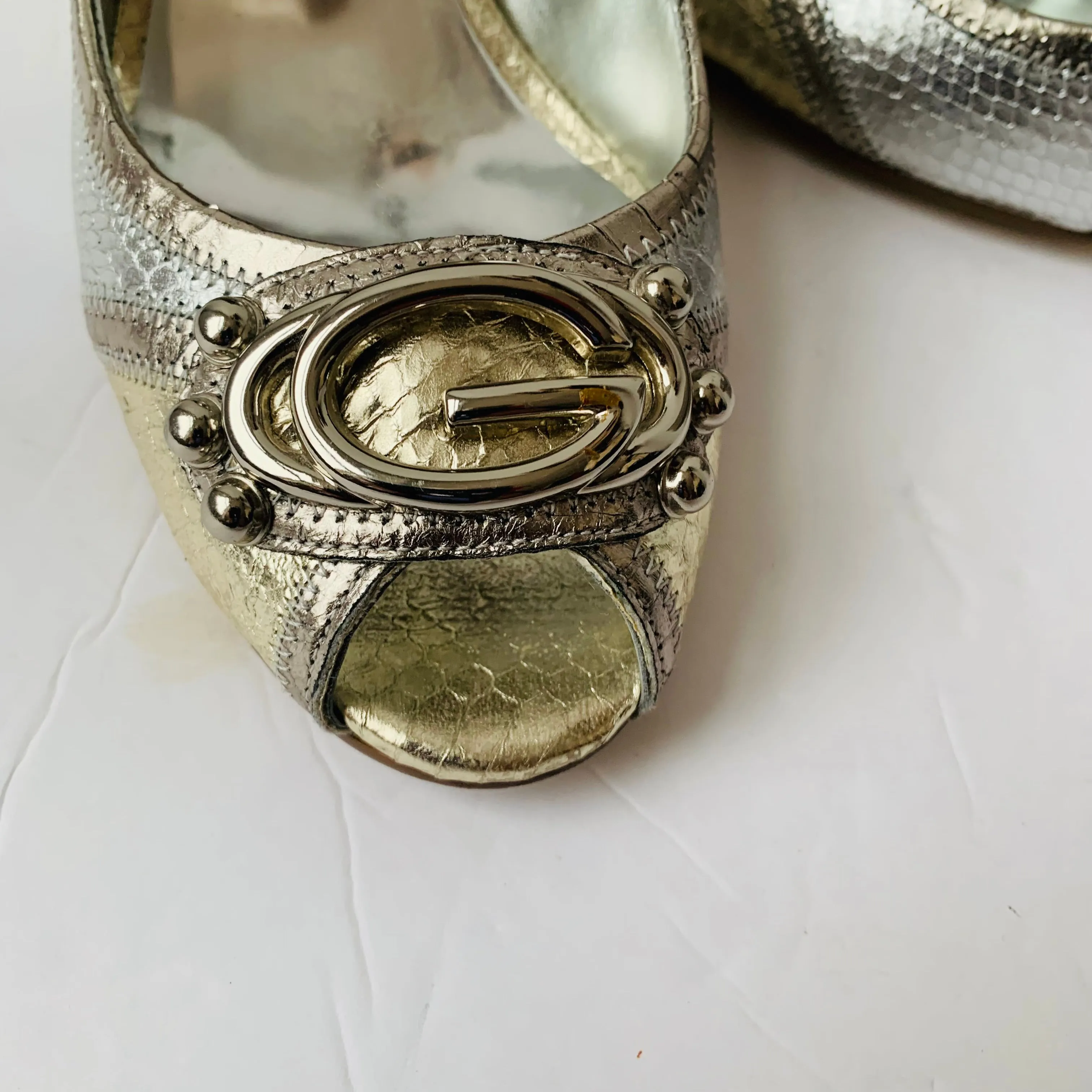 Guess by Marciano Silver/Gold Metallic Peep Toe Heels Size 8.5