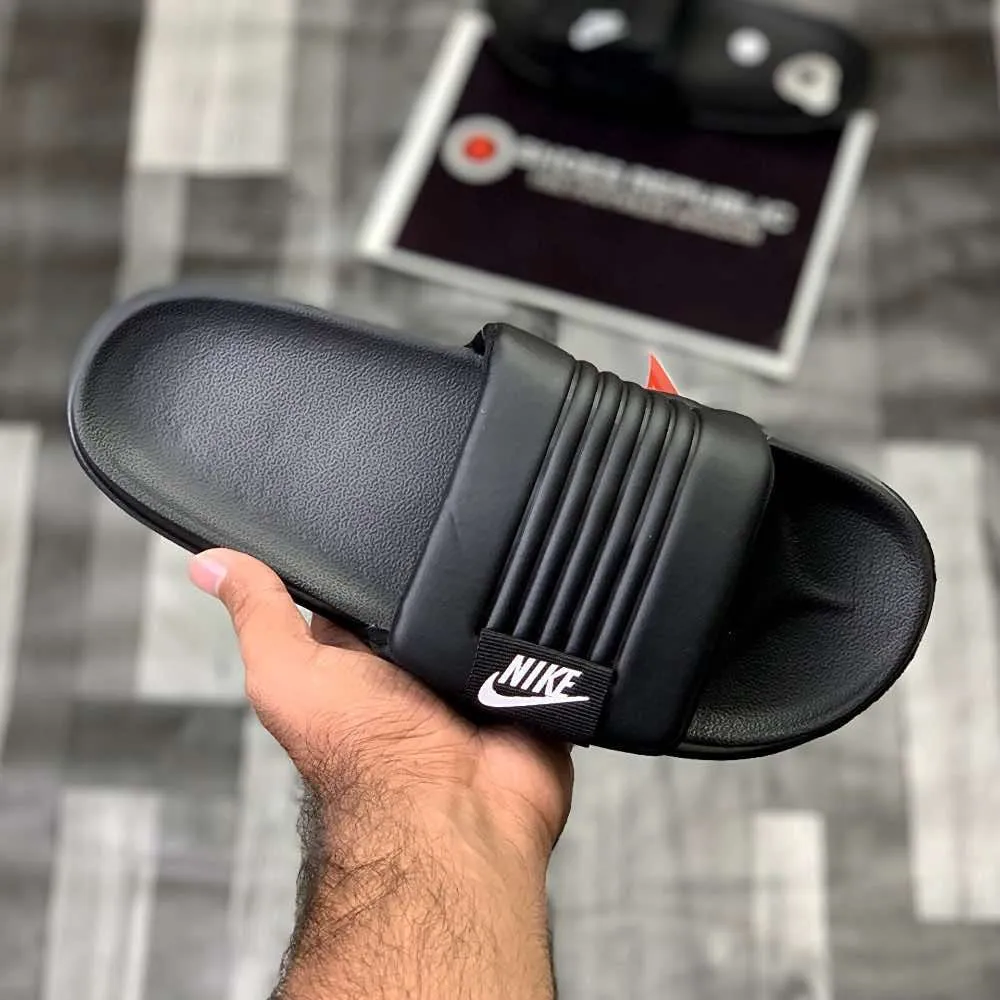 NK off-courtt adjust slide (All Black)